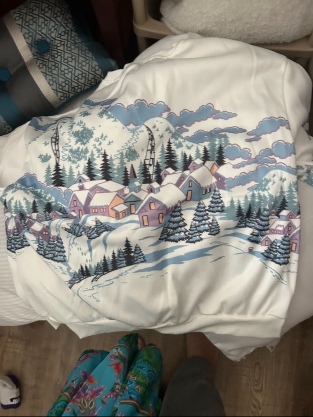 4-25$ Winter Village Graphic Sweatshirt - White with Pastel Blue & Lavender Scen